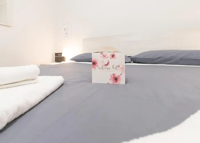 Palazzetto Vittoria - F&l *